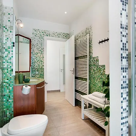 Valsomma Lux Apartment * Como