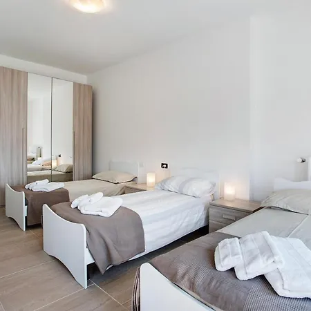 Valsomma Lux Apartment * Como